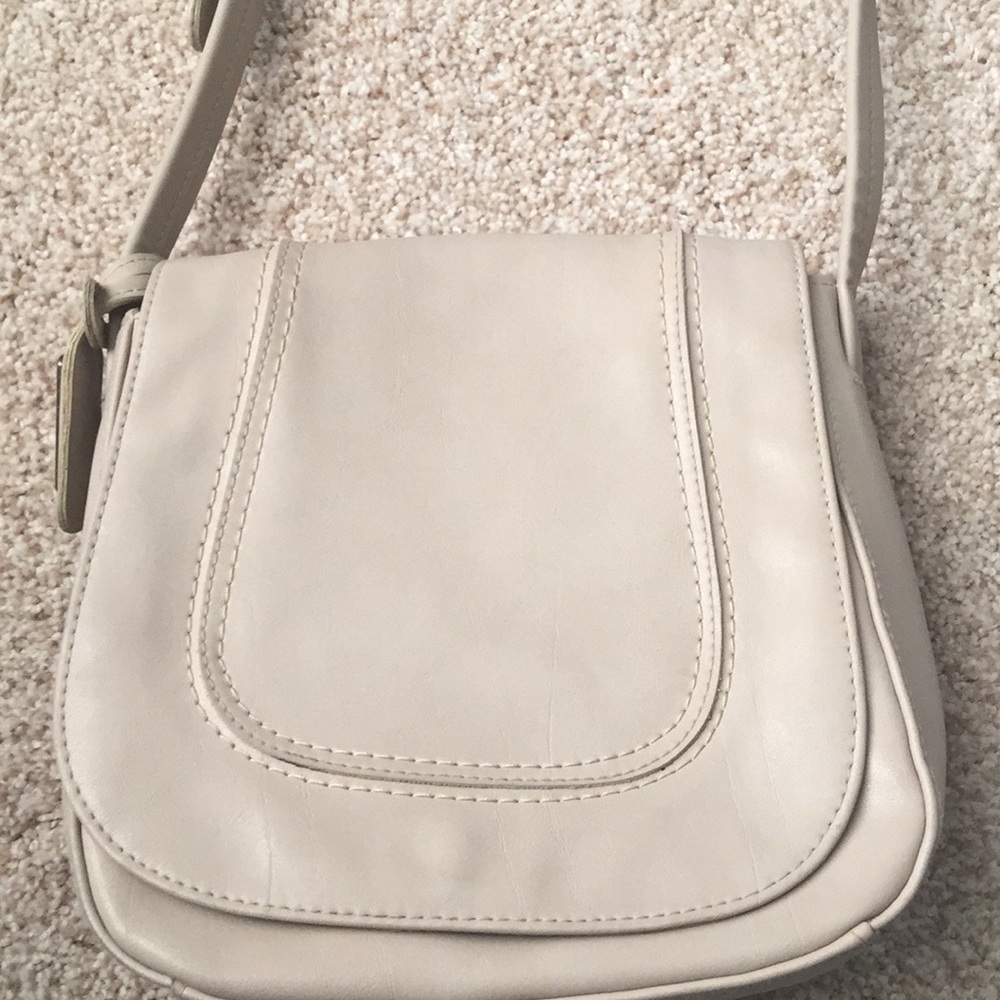 Liz Claiborne Crossbody bag
